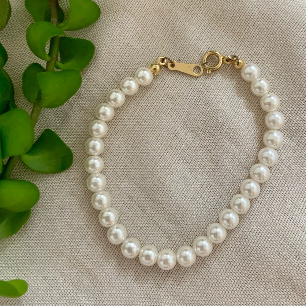 Vintage Claire’s Faux Pearl Bracelet